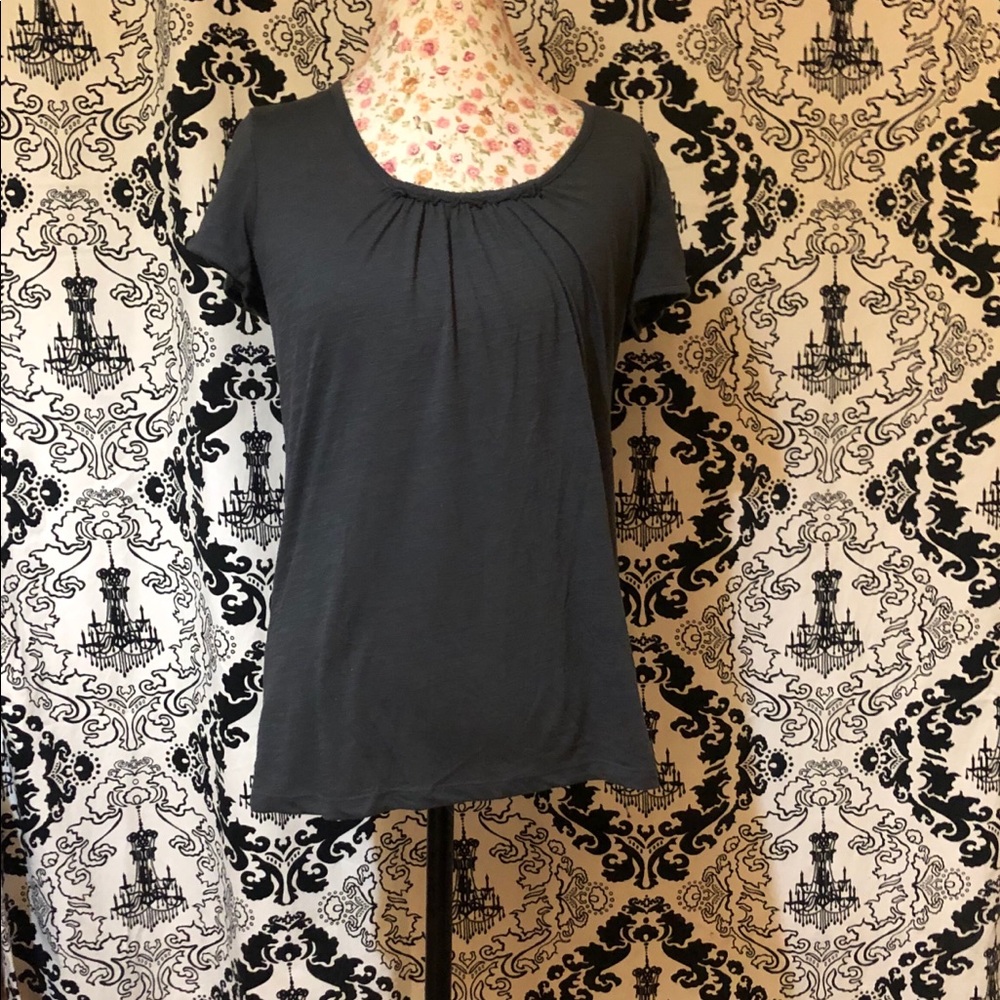 Daisy Fuentes Grey Short Sleeve Top